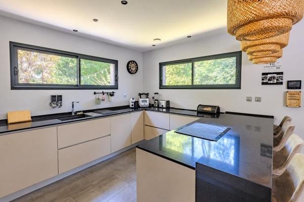 Maison 580 000 € Montussan 5 p 150 m² DPE B