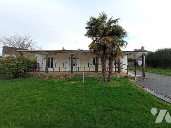 Centre ville de Saint Georges des Groseillers, une maison d'habitation de plain-pied et de six ...