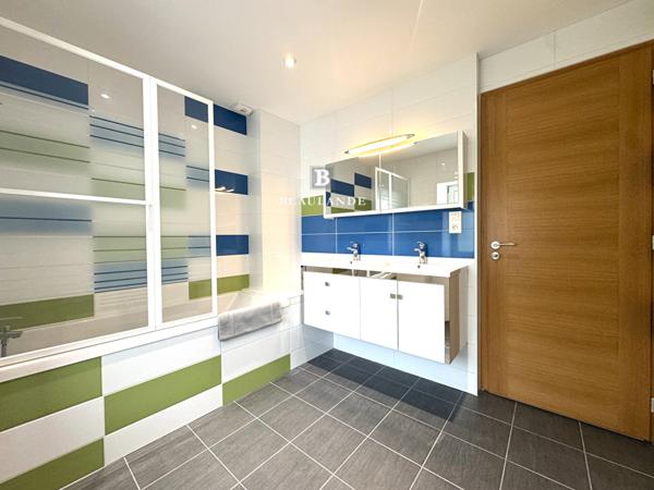 Charmante maison de ville d'env. 180 m² hab. située au pied des commerces et des commodités,  
Le pouliguen 44510