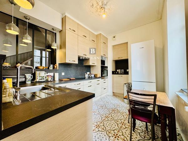 Charmante maison de ville d'env. 180 m² hab. située au pied des commerces et des commodités,  
Le pouliguen 44510