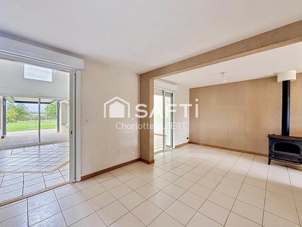 Grande maison avec entrepôt de 150m2