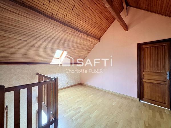 Grande maison avec entrepôt de 150m2