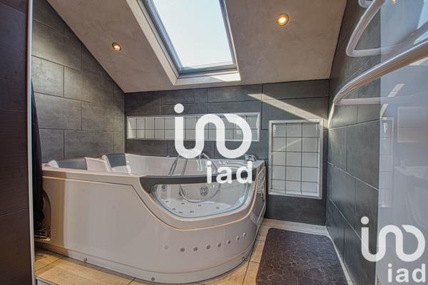 Maison à vendre 6 pièces 128 m² Saint-Thibault-des-Vignes