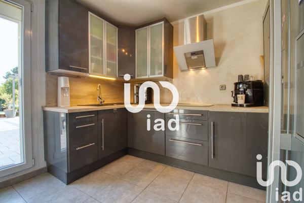 Maison à vendre 6 pièces 128 m² Saint-Thibault-des-Vignes