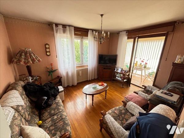 Maison 3 pièces (environ 60 m² habitables) située dans un secteur calme