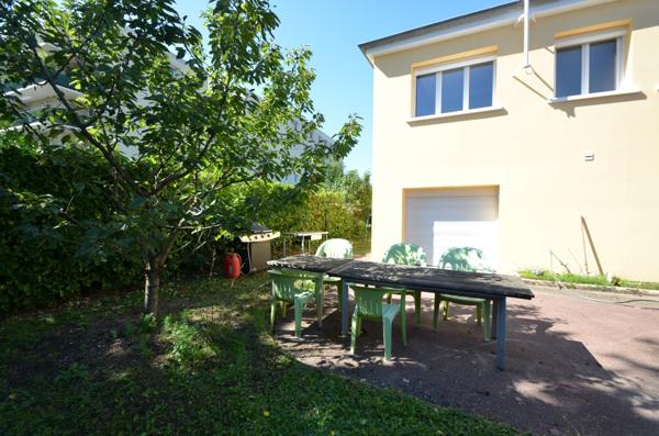 Jolie maison idéalement située à deux pas du métro Cuire