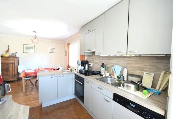 Jolie maison idéalement située à deux pas du métro Cuire