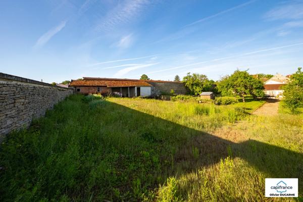 Terrain à vendre  IS SUR TILLE (21) sur une parcelle de plus de 800 m² avec permis d'aménager