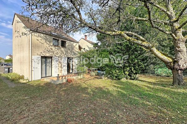 Maison à vendre 4 pièces de 90 m² à Jouy-le-Moutier