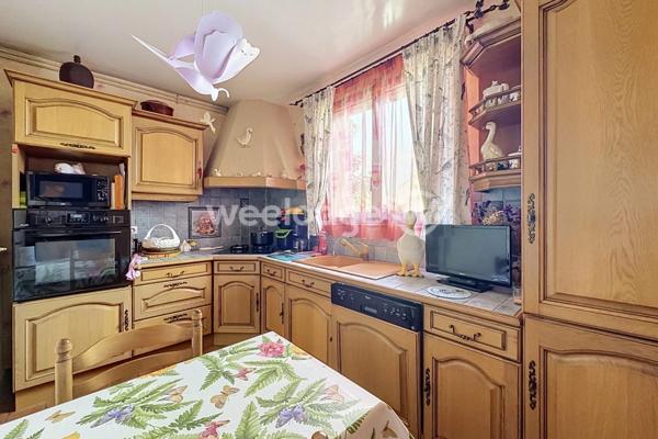 Maison à vendre 4 pièces de 90 m² à Jouy-le-Moutier