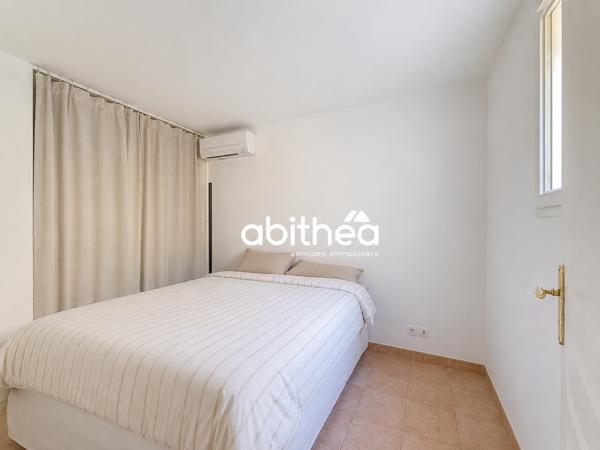 Appartement avec loggia et vue mer