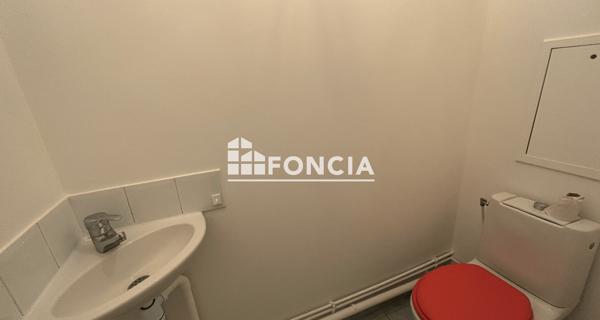 Location Appartement 3 pièces 68.3 m² - Paris 75010