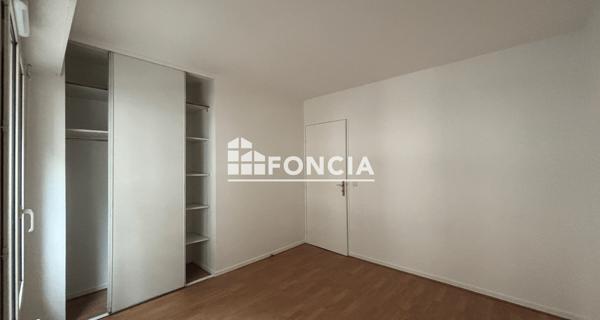 Location Appartement 3 pièces 68.3 m² - Paris 75010
