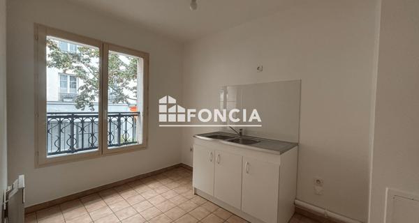 Location Appartement 3 pièces 68.3 m² - Paris 75010