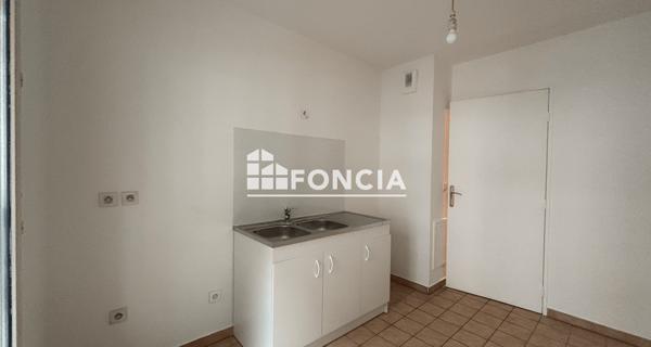 Location Appartement 3 pièces 68.3 m² - Paris 75010