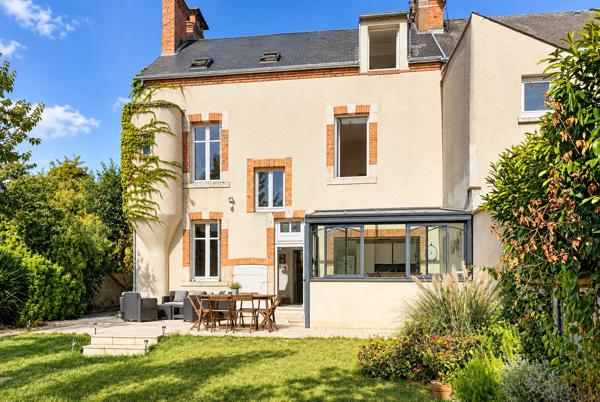 Vente Maison de luxe Orléans 9 Pièces 200 m²