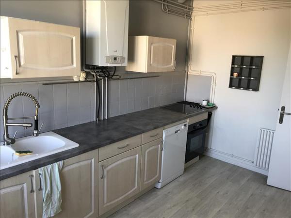 Appartement à louer 696 € CC AGEN 4 p 92 m² DPE E