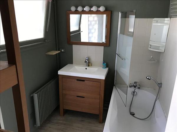 Appartement à louer 696 € CC AGEN 4 p 92 m² DPE E