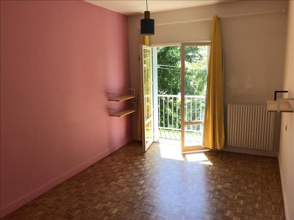 Appartement à louer 696 € CC AGEN 4 p 92 m² DPE E