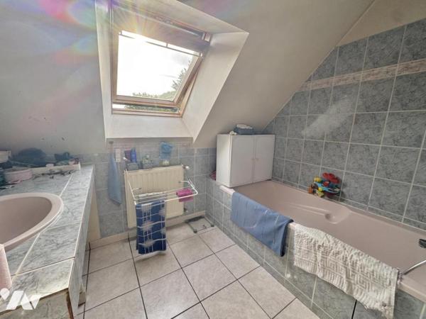 Maison 4 chambres et avec beau jardin à Donges 