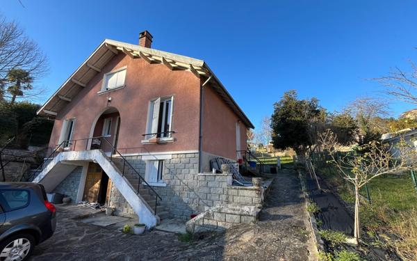 Maison à louer    6 pièces •  Le Palais-sur-Vienne