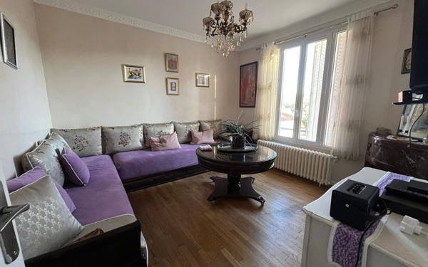 Maison à louer    6 pièces •  Le Palais-sur-Vienne