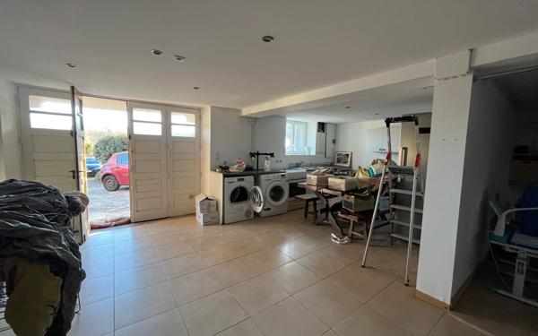 Maison à louer    6 pièces •  Le Palais-sur-Vienne