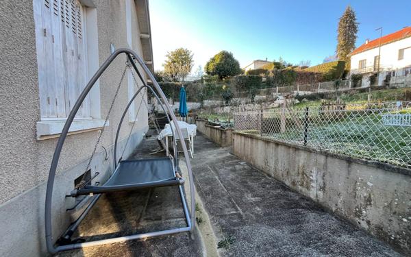 Maison à louer    6 pièces •  Le Palais-sur-Vienne