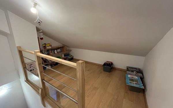 Maison à louer    6 pièces •  Le Palais-sur-Vienne