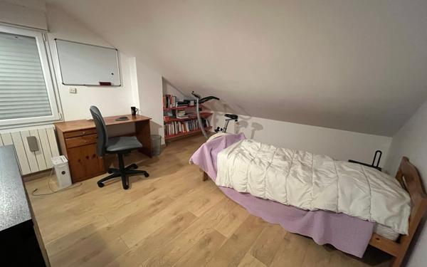 Maison à louer    6 pièces •  Le Palais-sur-Vienne