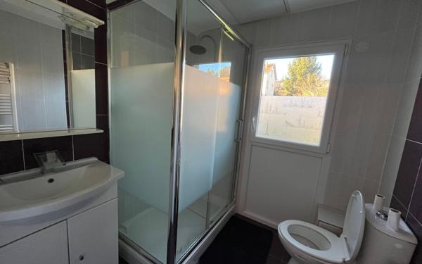 Maison à louer    6 pièces •  Le Palais-sur-Vienne