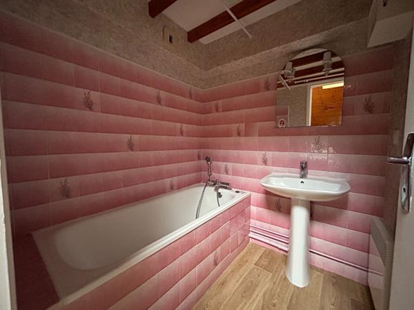 17132 MESCHERS SUR GIRONDE Meschers Sur Gironde deux pièces 34.60 m2 avec balcon , parking et cave