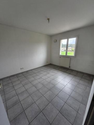 LAVEYRON - VILLA T4 AVEC GARAGE ET JARDIN - 94.74 M2