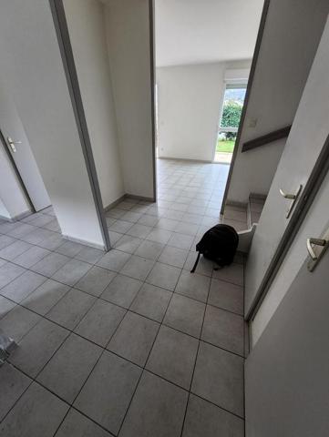 LAVEYRON - VILLA T4 AVEC GARAGE ET JARDIN - 94.74 M2