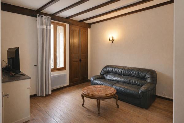 MAISON 4 CHAMBRES + APPARTEMENT T2 à 148 000 Euros PROCHE MONTELIMAR