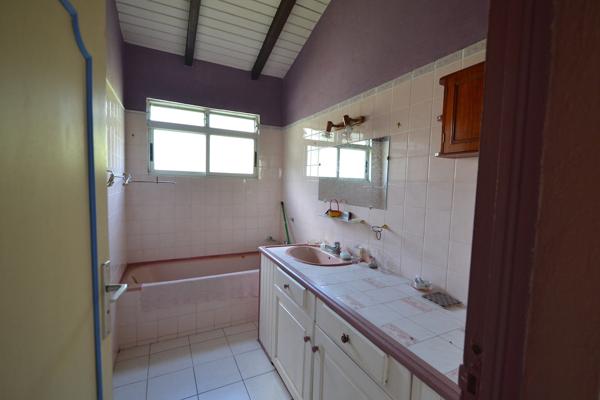 Les Abymes (97139) Villa T6 garage pointe d'or