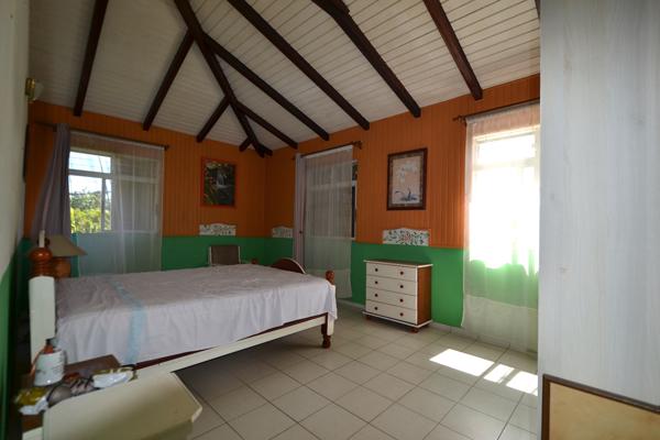 Les Abymes (97139) Villa T6 garage pointe d'or