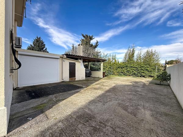 Maison avec Garage, atelier cuisine d'été