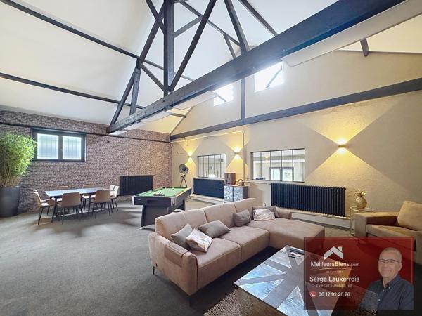 MAISON ATHYPIQUE DE 250M² AVEC JARDIN