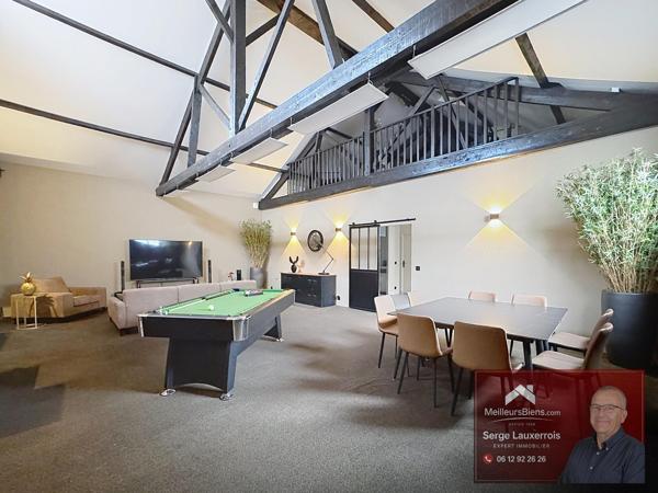 MAISON ATHYPIQUE DE 250M² AVEC JARDIN