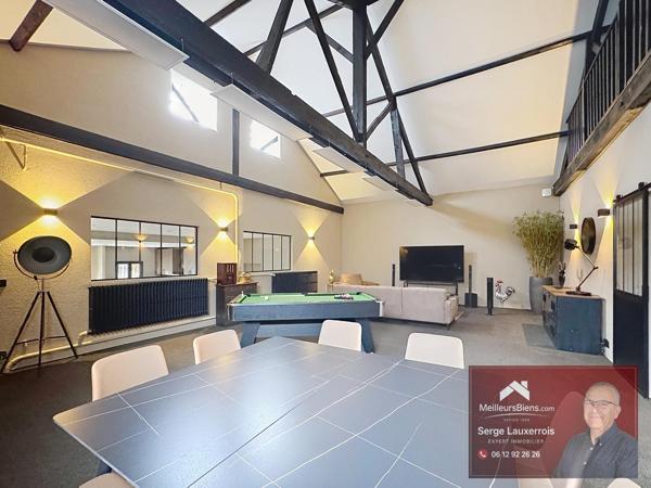 MAISON ATHYPIQUE DE 250M² AVEC JARDIN