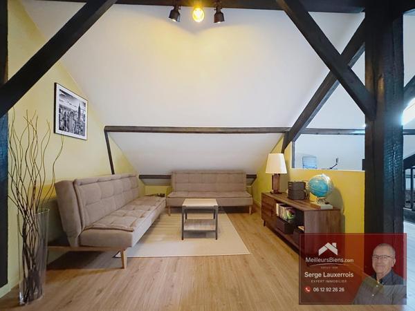 MAISON ATHYPIQUE DE 250M² AVEC JARDIN