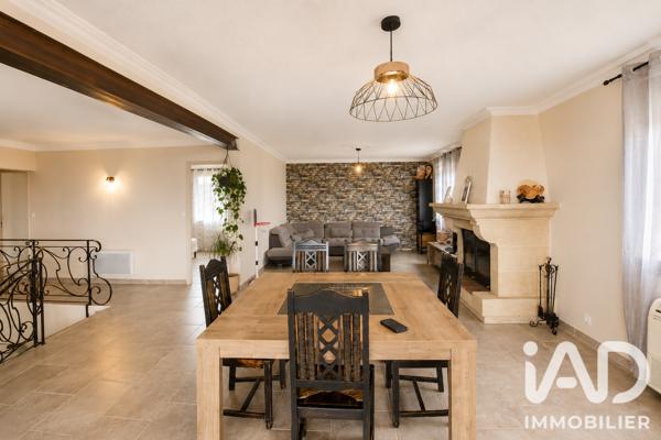 Maison à vendre 7 pièces 196,81 m² Saint-Privat-des-Vieux
