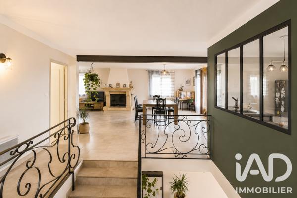 Maison à vendre 7 pièces 196,81 m² Saint-Privat-des-Vieux