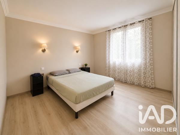 Maison à vendre 7 pièces 196,81 m² Saint-Privat-des-Vieux