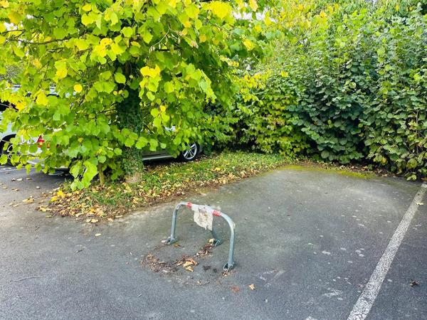 Place de parking sécurisée à La Chapelle-des-Fougeretz (centre-ville)