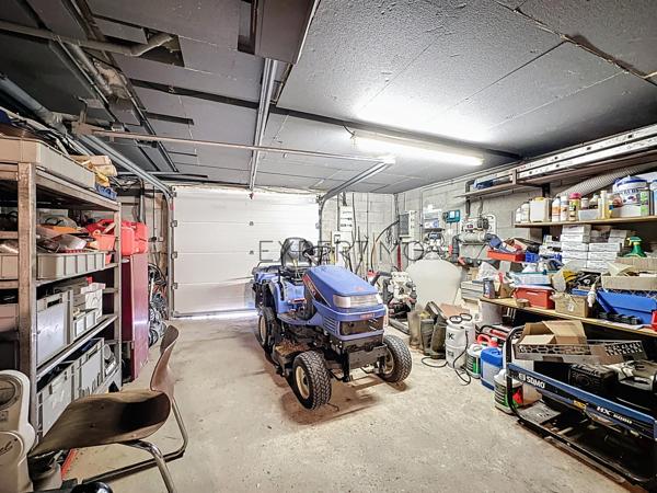 Boyer (71700) Élégante villa avec piscine et vue dégagée à Boyer