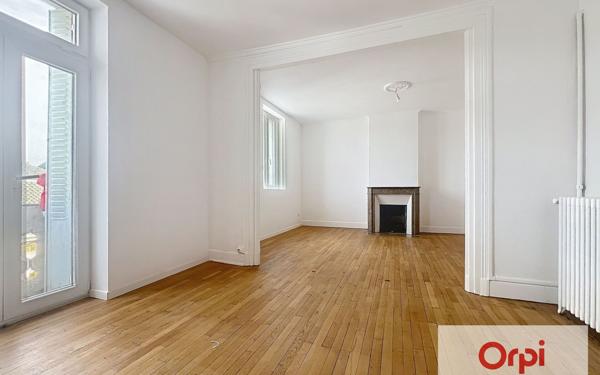 Appartement à louer    4 pièces • 118 m2 Montluçon