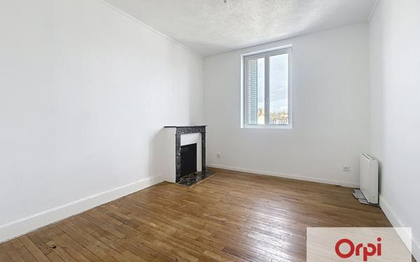 Appartement à louer    4 pièces • 118 m2 Montluçon