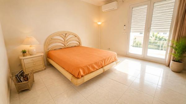 Appartement à vendre 4 pièces vue mer JUAN LES PINS (06)